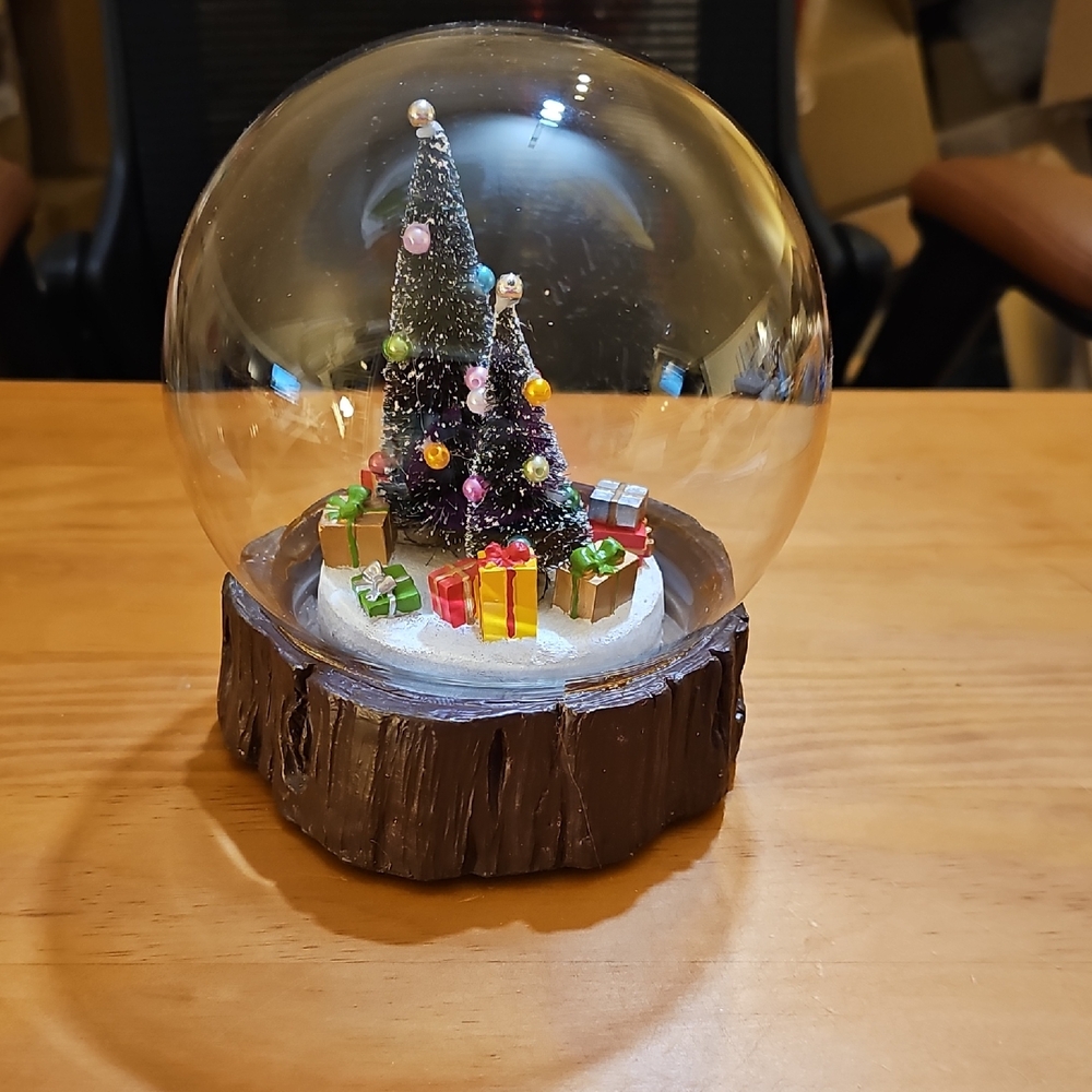Barbara King Illuminated  Holiday Christmas Tree Cloche